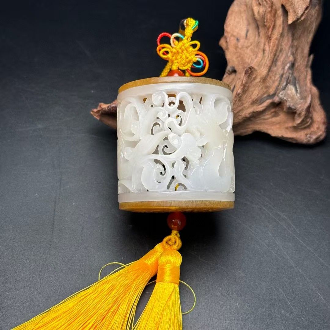 中国古美術.旧蔵品.古和田玉香囊.龍鳳紋.細密彫.裝身具.裝飾品