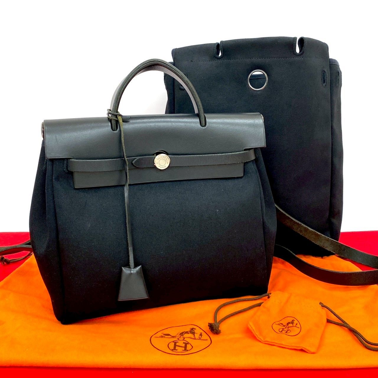 HERMES 黒 エールバッグ、リュック 保存袋・鍵付き HERMES - 極 美品 袋 鍵付 □F 刻印 HERMES エルメス エール
