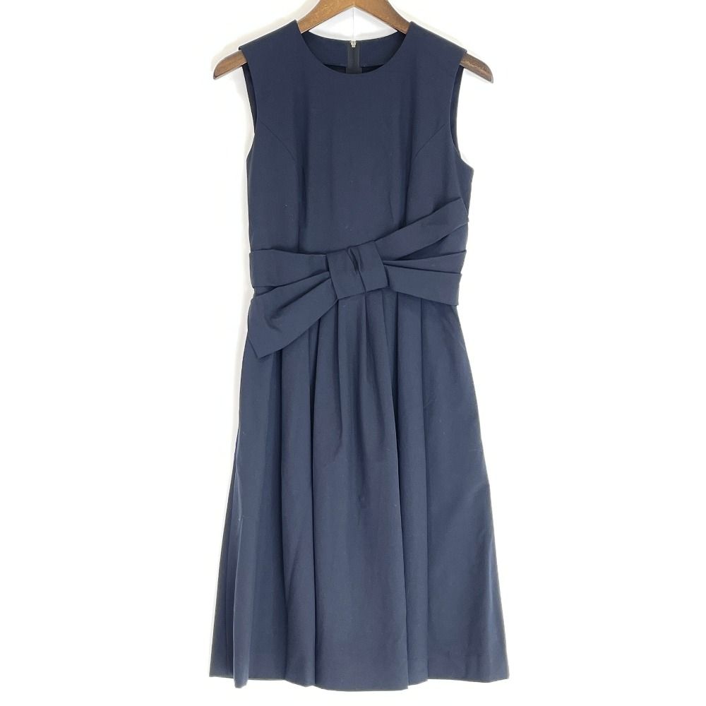 美品】フォクシー ニューヨーク ネイビー スーツ サイズ38 FOXEY 美品】フォクシー ニューヨーク ネイビー スーツ サイズ38 FOXEY