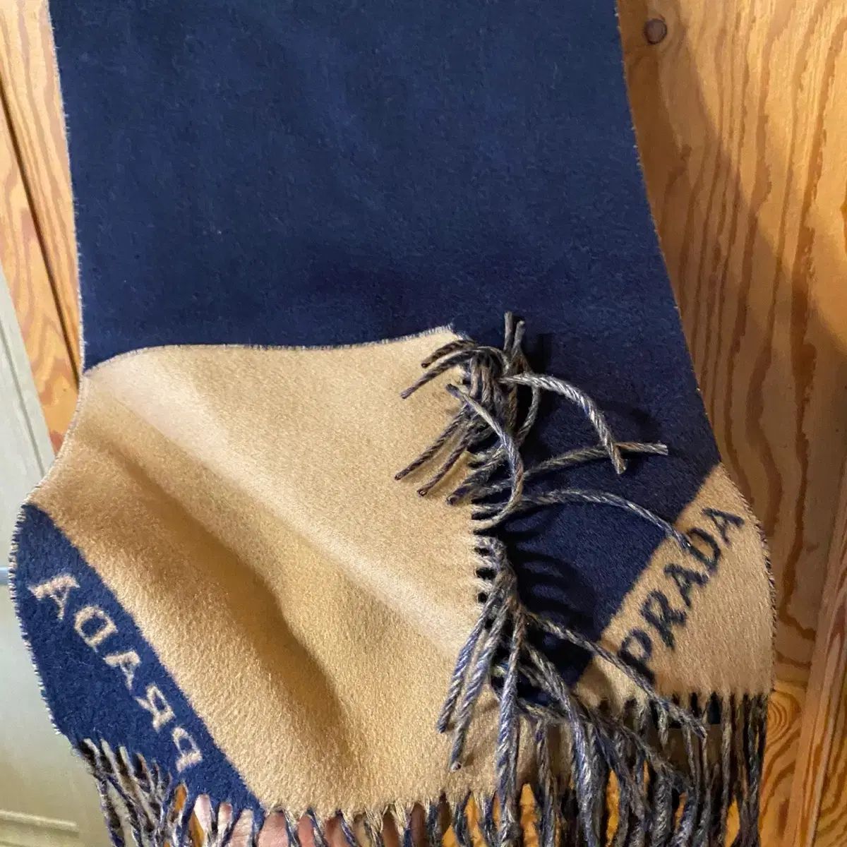 販売証明書付き プラダ カシミア100%マフラー スカーフ 販売証明書付き プラダ カシミア100%マフラー スカーフ 販売証明