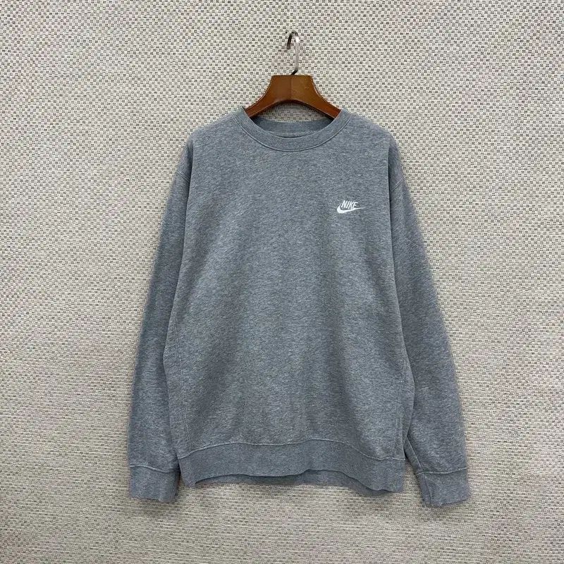 Nike(ナイキ） 刺繍ロゴ 裏起毛 パーカー スウェットシャツ 100 S06036