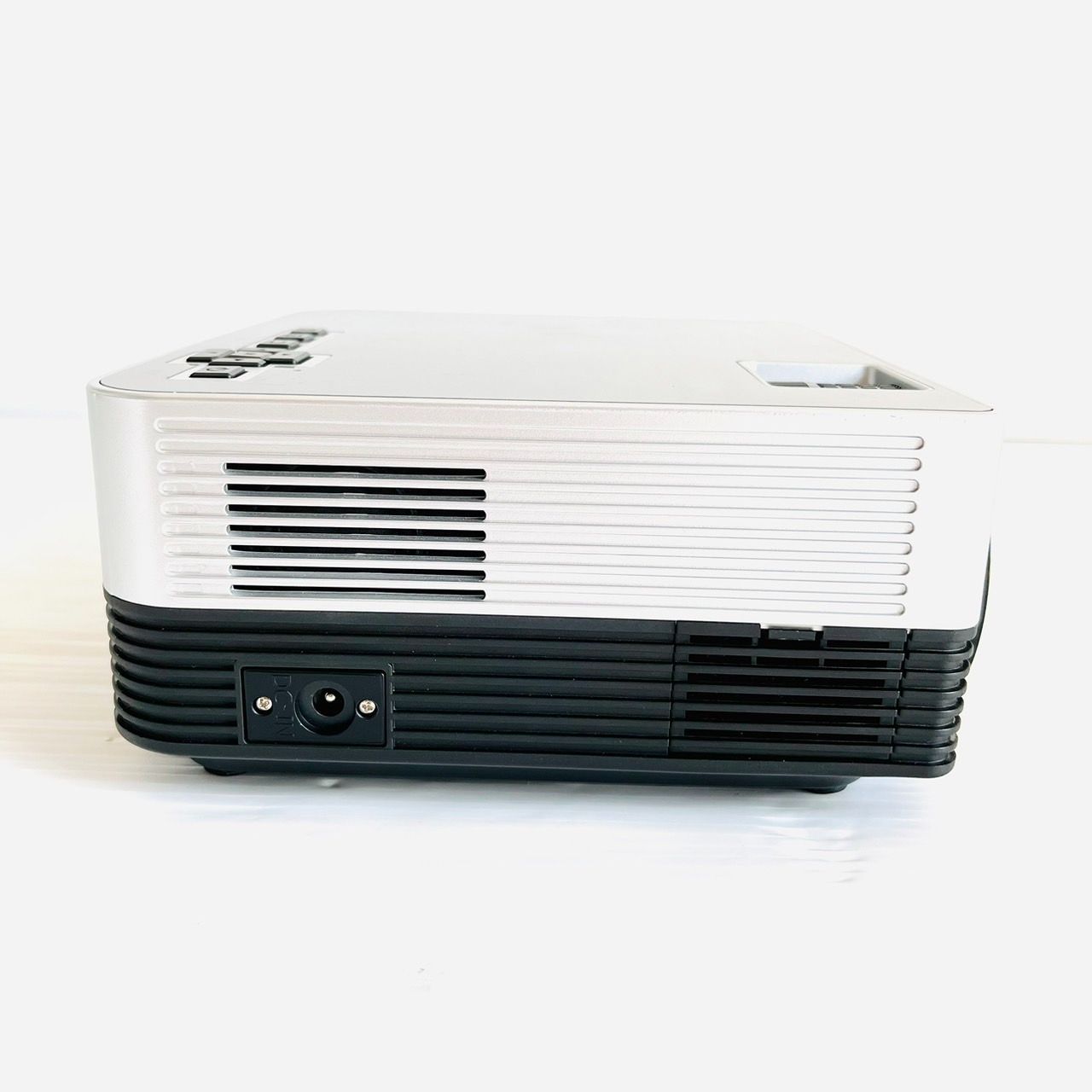 山善　LEDひプロジェクター　PJLP-150FHD YAMAZEN 山善 LEDプロジェクター PJLP-150FHD 2022年製 - メルカリ