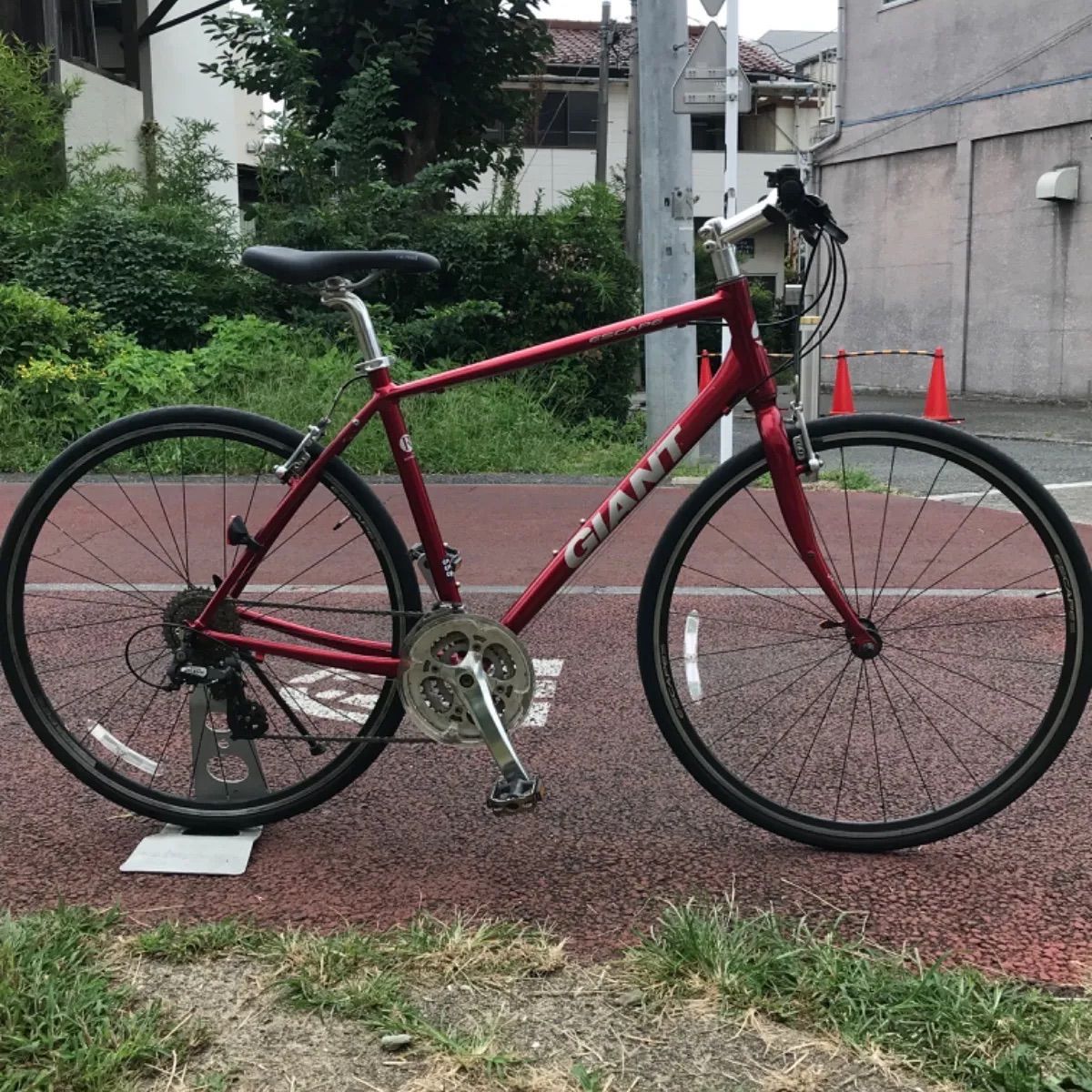 防犯登録料込み GIANT ESCAPE R3 Mサイズ キャンディーレッド 2015モデル お買い得なクロスバイクをお探しの方におすすめ ジャイアント エスケープ