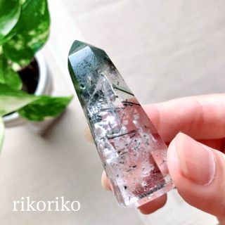 ヒマラヤ水晶ポイント【レインボー入】 - rikoriko - メルカリ