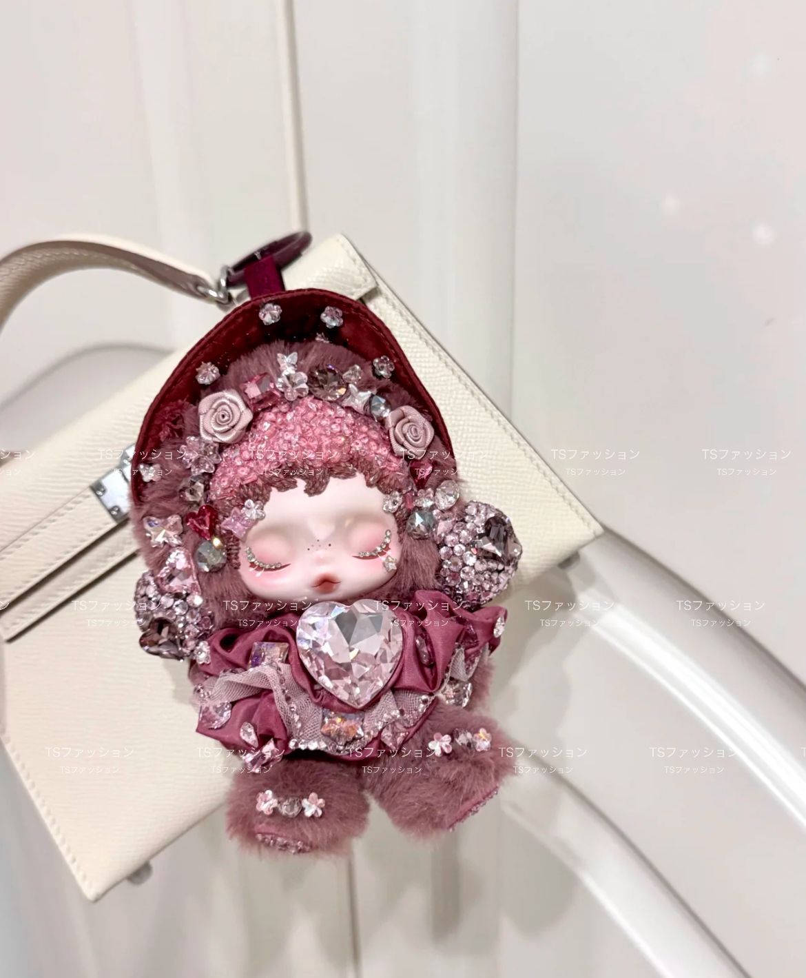 Skullpanda正規品ポップマート　SP blossom スワロフスキー付き 即購入ok・正規品】popmart SKULLPANDA Blossom
