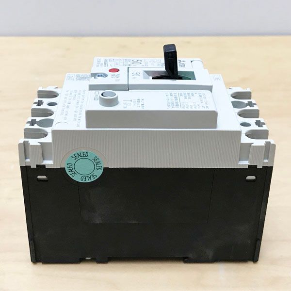 未使用】三菱電機/MITSUBISHI NV63-CVF 3P/50A 30mA 漏電遮断器 未使用】三菱電機/MITSUBISHI NV63-CVF 3P/50A 30mA 漏電遮断器