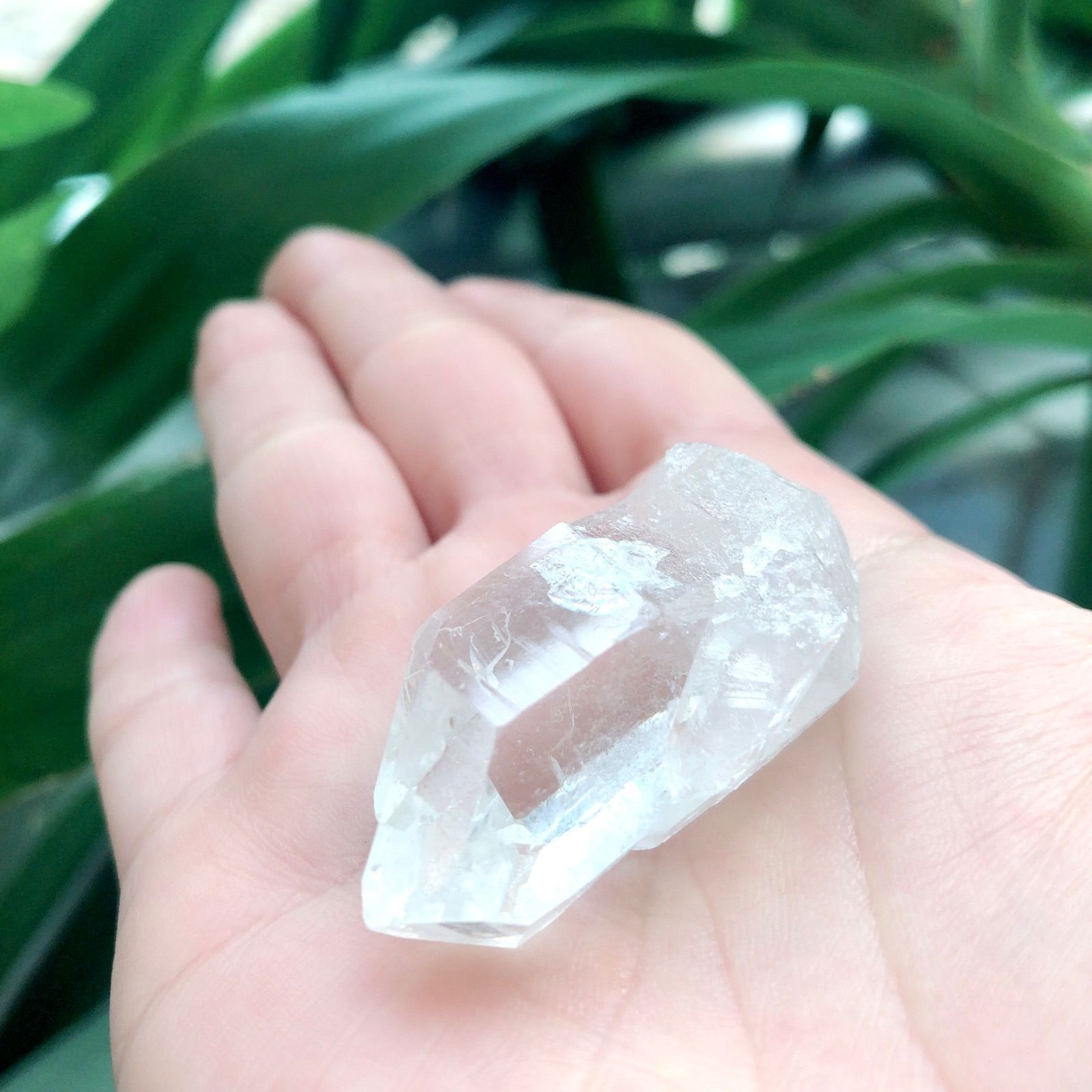 手のひらサイズ☆ブラジル水晶☆ - メルカリ