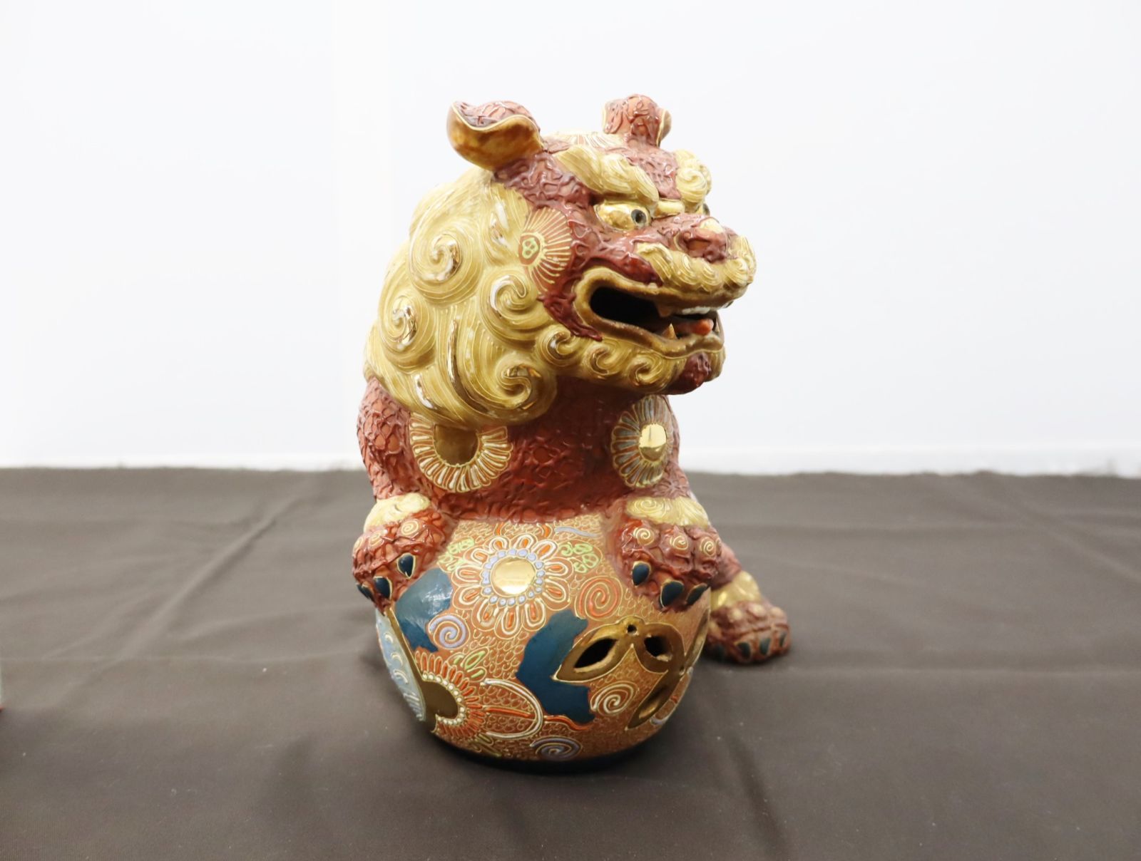 △ レトロ アンティーク 骨董 古美術｜九谷焼 玉乗り 獅子 シーサー 魔