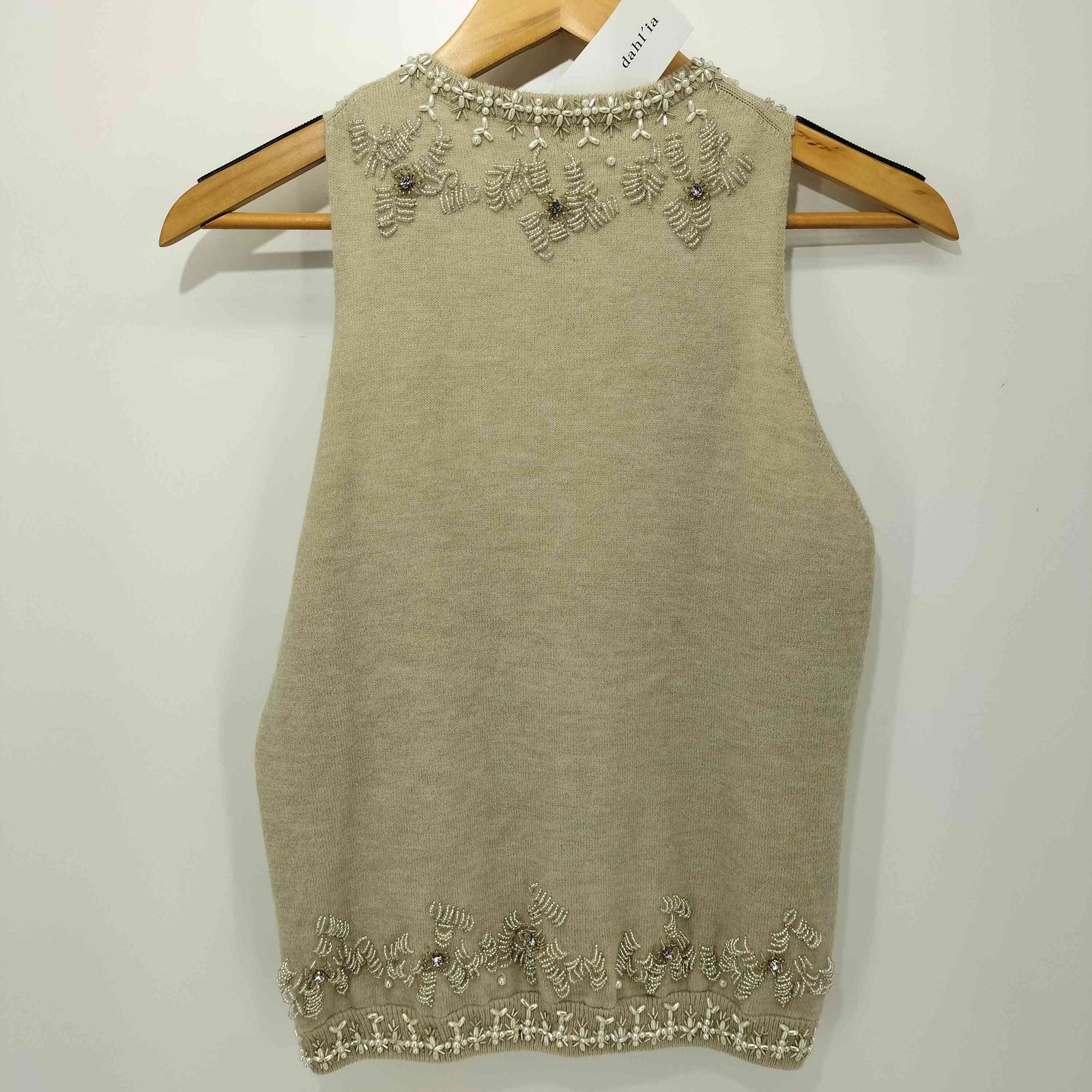 dahl ia(ダリア) KNIT BEADS VEST レディース  FREE 中古 古着 0304 ダリア dahl ia KNIT BEADS VEST レディース FREE - メルカリ