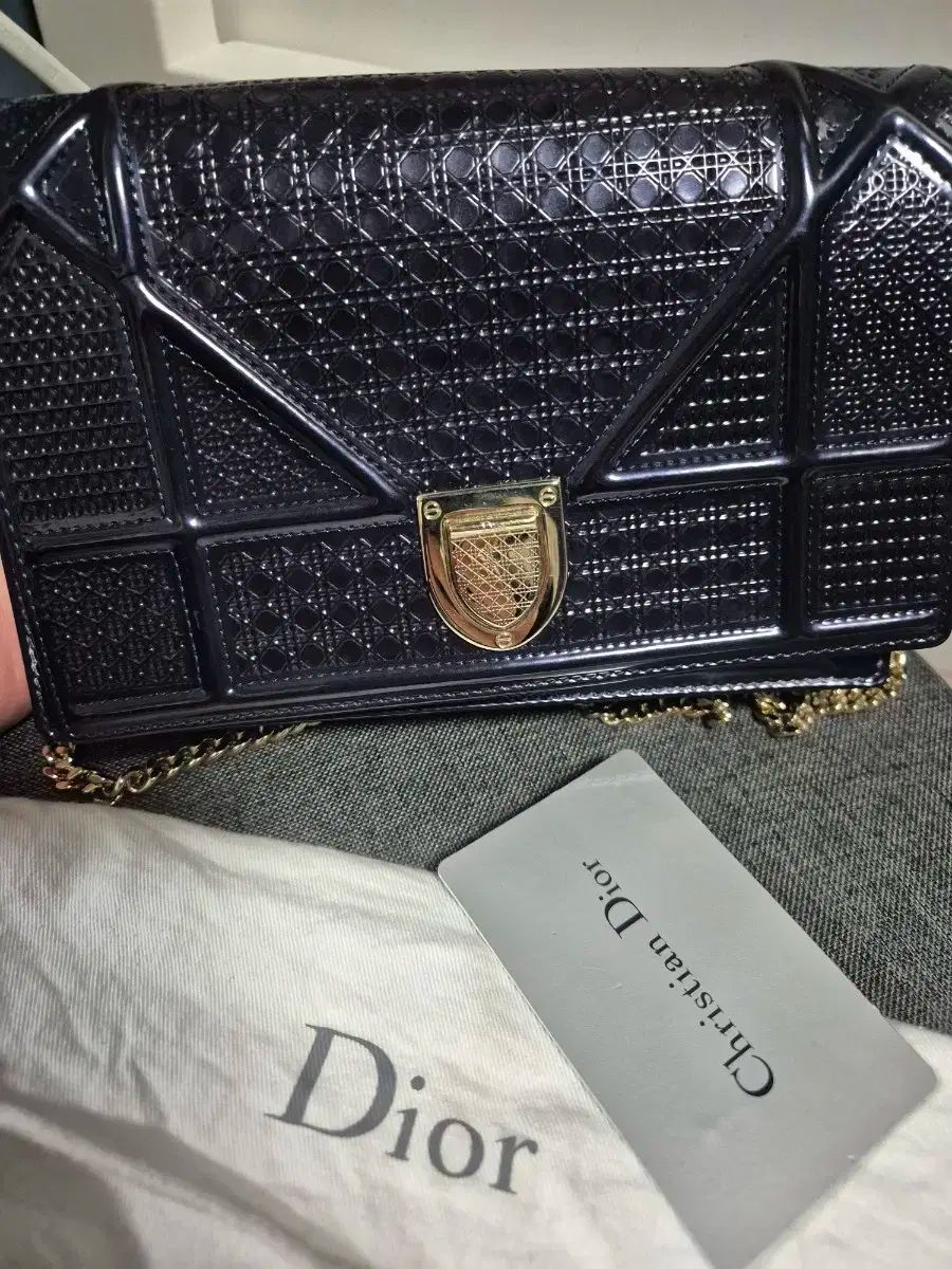 Dior