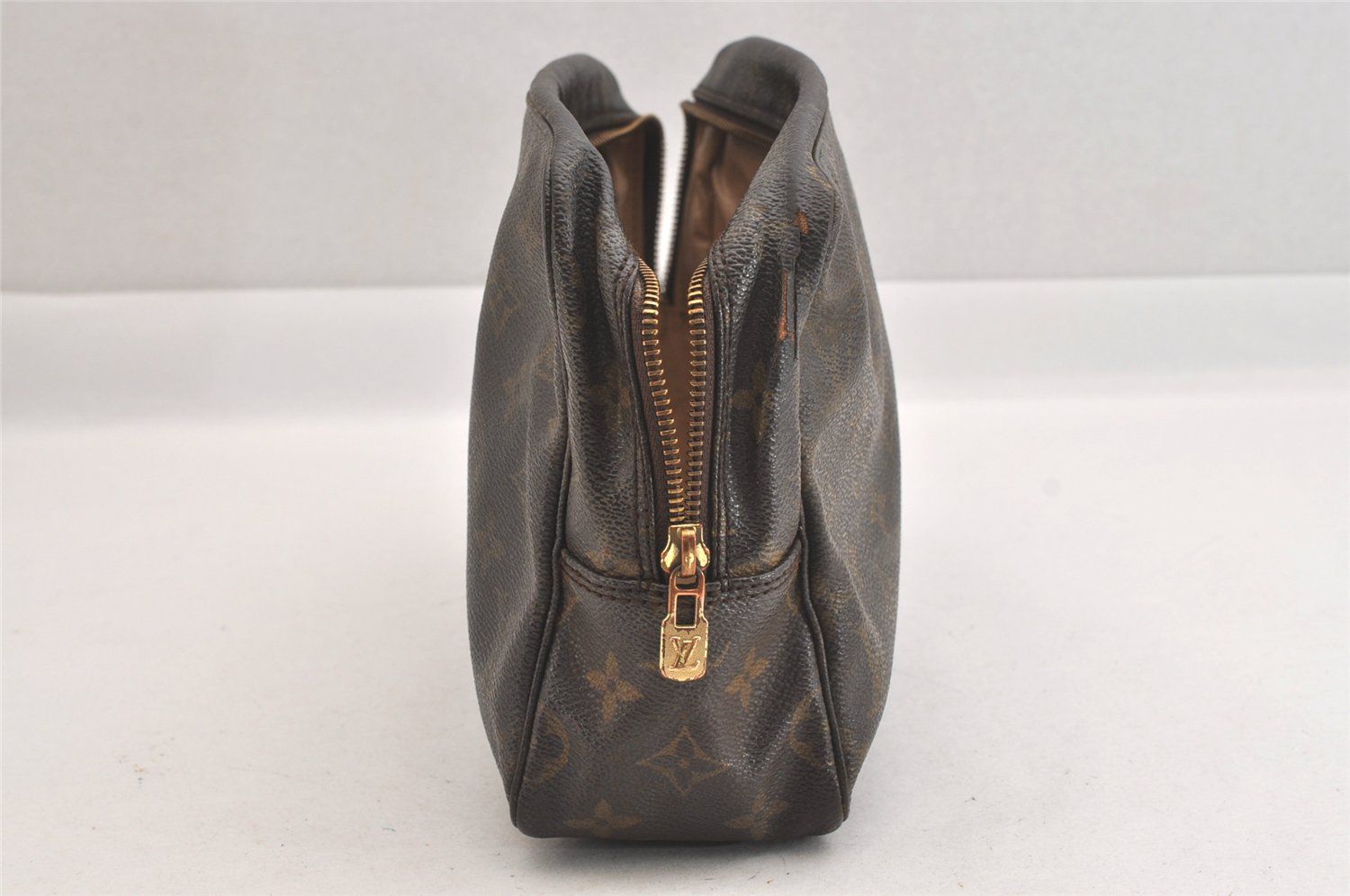 ルイヴィトン　モノグラム　セカンドバッグ/化粧ポーチ　トゥルーストワレット28 LouisVuitton ルイヴィトン セカンドバッグ トゥルーストワレット28