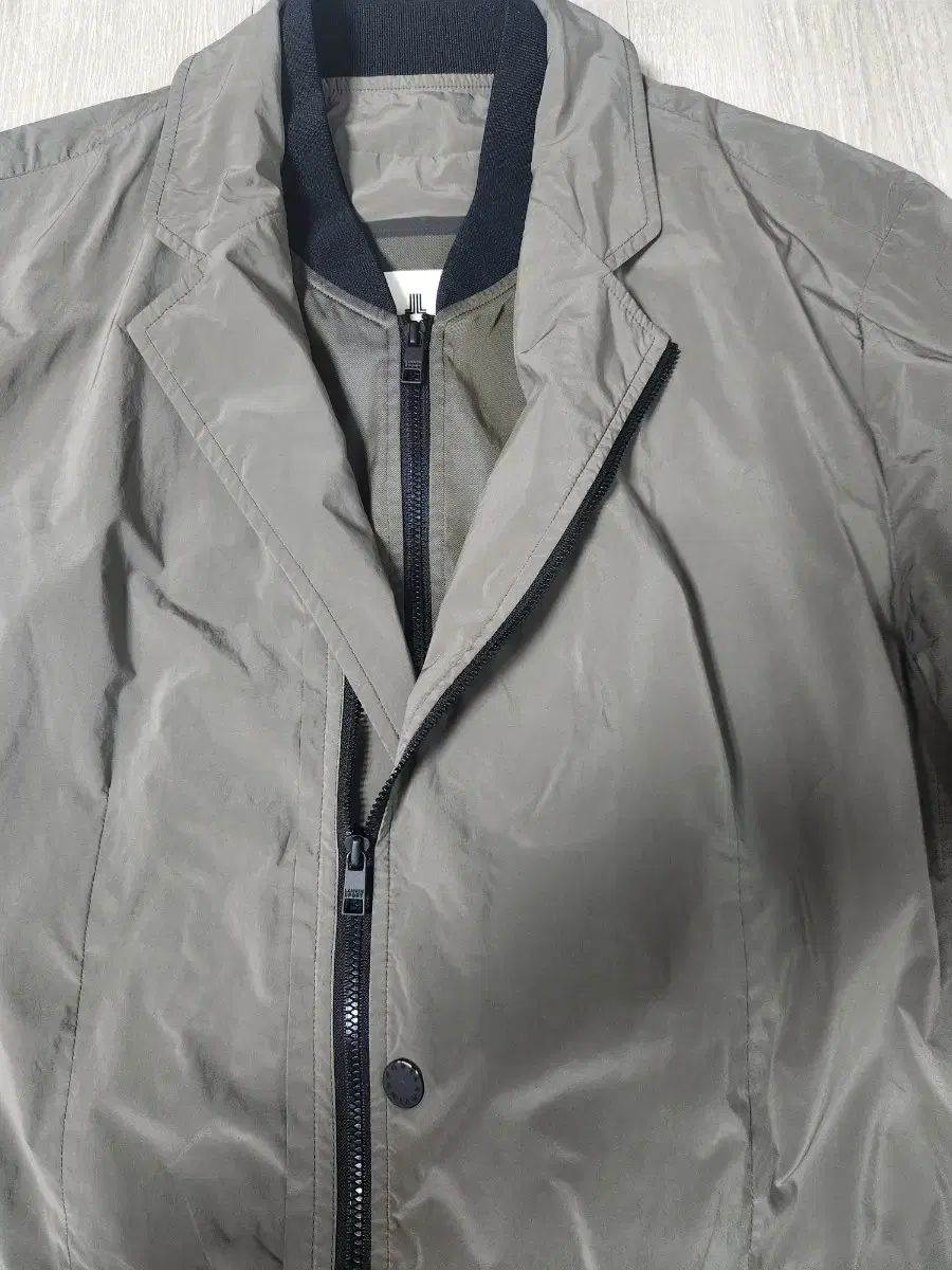 ランバン スポーツ メンズ ウィンドブレーカー 100