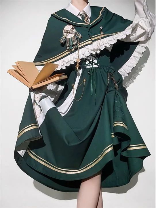 大特価】Lolita ワンピース 軍服 長袖制服 マント ゴシック風