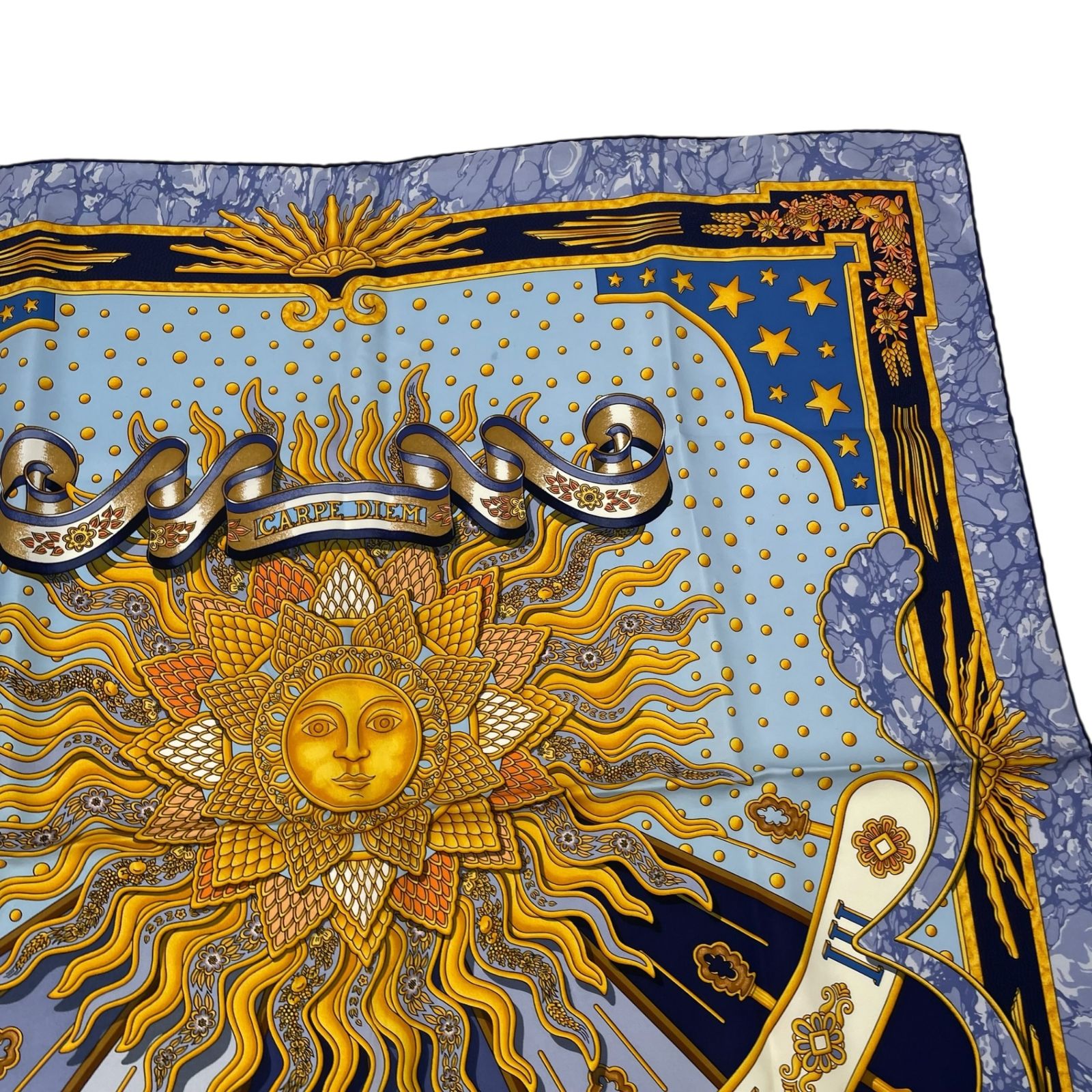 極美品 HERMES エルメス スカーフ シルク カレ90 CARPE DIEM 極美品 HERMES エルメス スカーフ シルク カレ90 CARPE DIEM