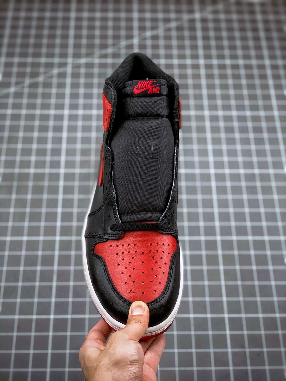 Nike Air Jordan 1 High OG BANNED