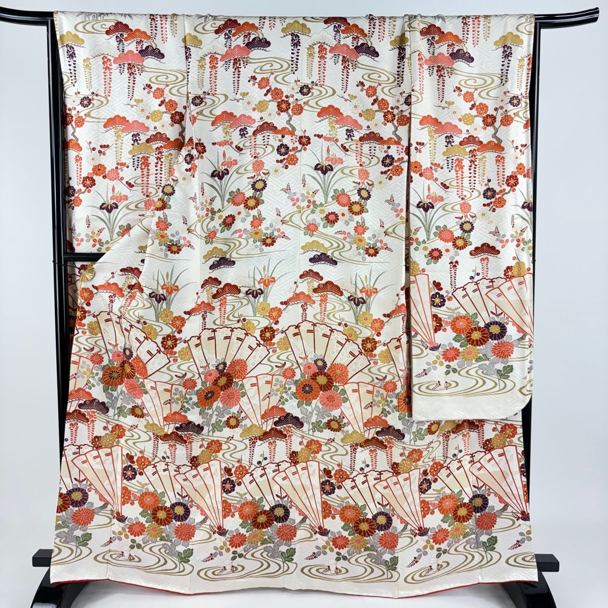 振袖 身丈164.5cm 裄丈68cm L 袷 落款 桧扇 草花 金糸 金彩 クリーム 正絹 名品