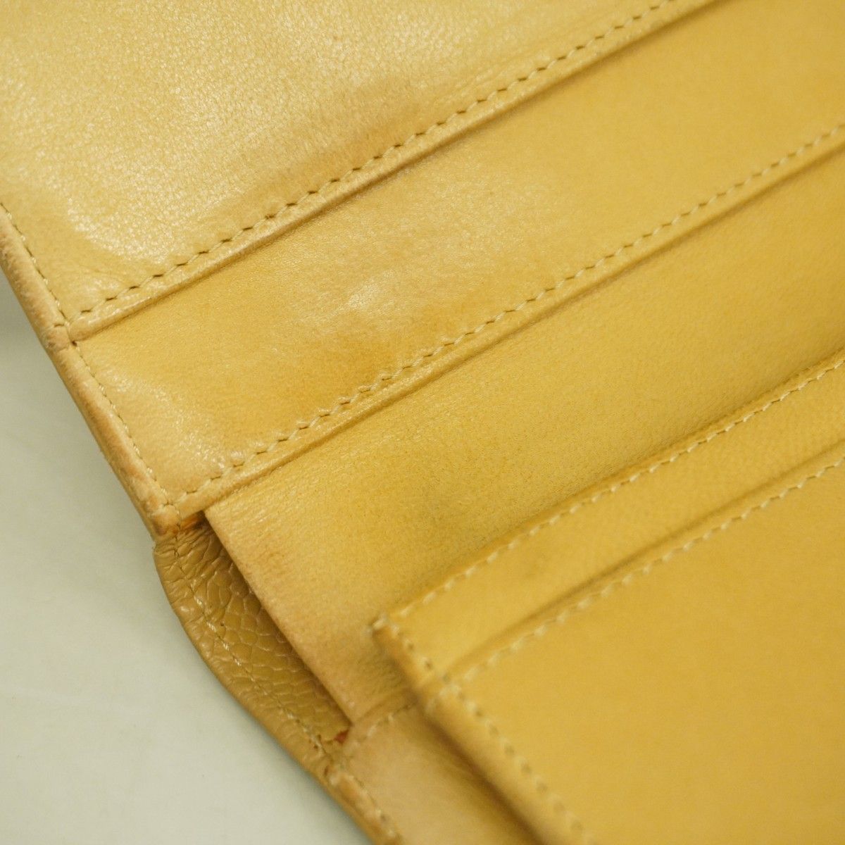 5ge5988】シャネル 長財布 キャビアスキン ベージュ ゴールド金具  