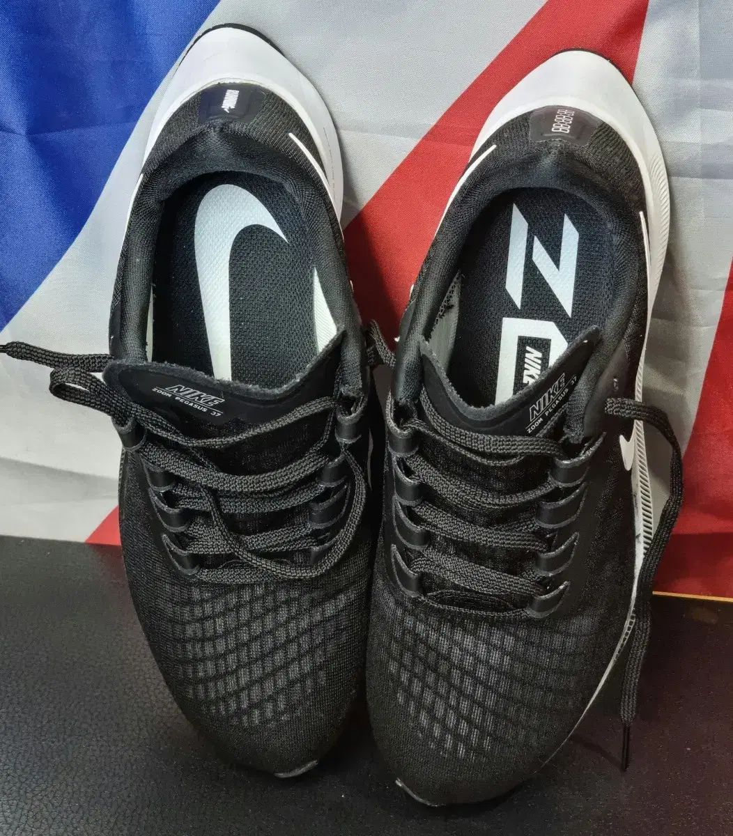 NIKE ナイキ ズーム ペガサス 37 黒 スニーカー
