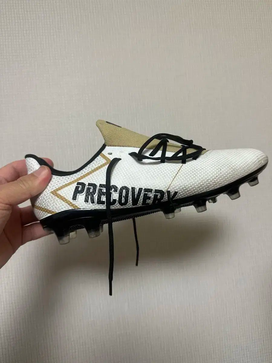 プレカバレッジサッカーシューズ