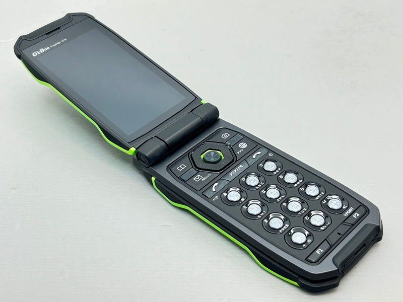 au G'zOne TYPE-XX KYY31 ブラック SIMロック解除済み ムスビー｜安心保証 新品同様 G'zOne TYPE-XX KYY31 ソリッドブラック