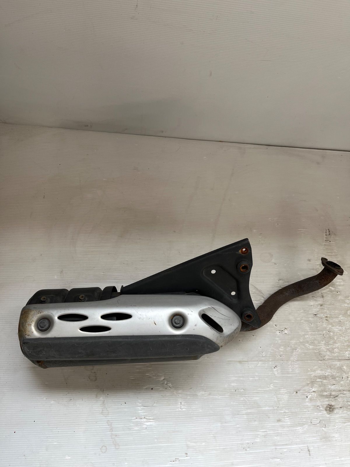 リード50？ マフラー