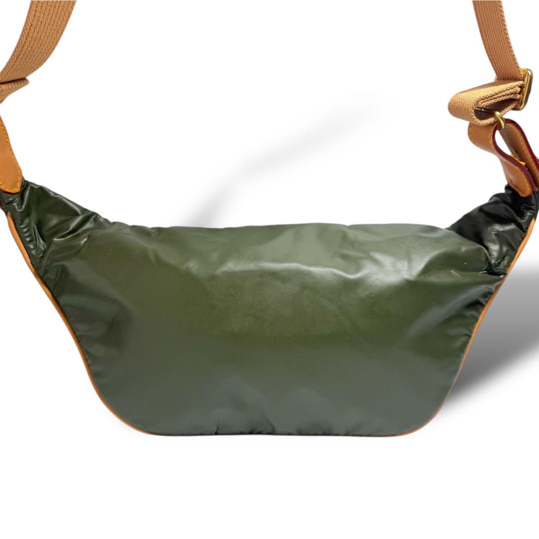 良品 HUNTING WORLD バチューショルダーポーチバッグ(かばん、バッグ