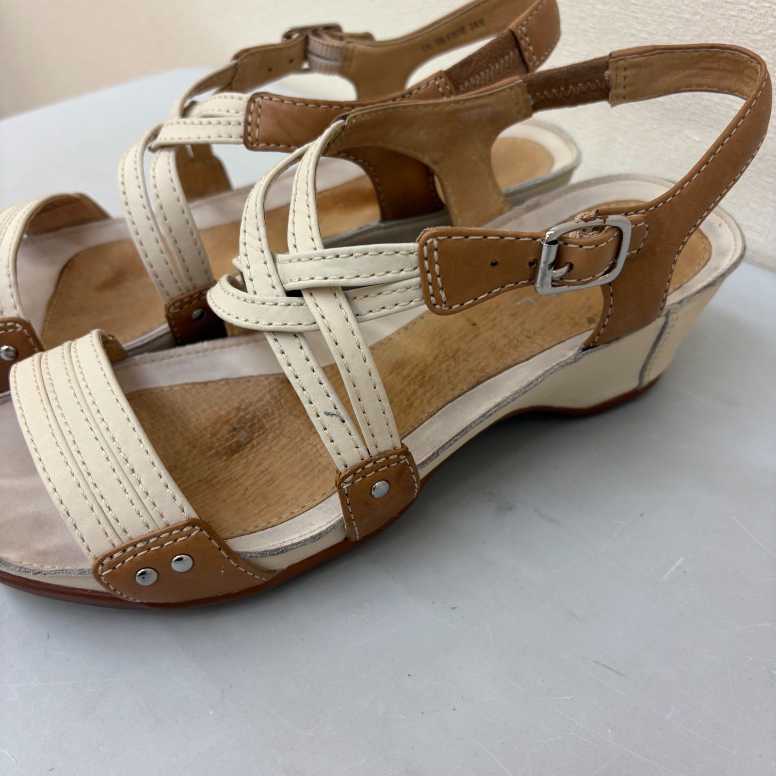 ★美品★REGAL リーガル　ホワイト クロスストラップサンダル24 ☆美品☆REGAL リーガル ホワイト クロスストラップサンダル24
