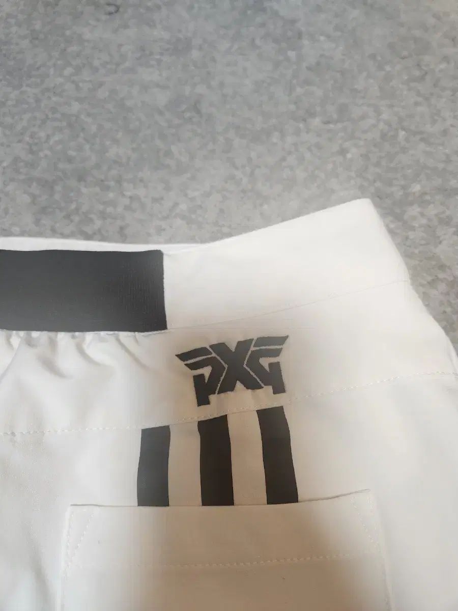 ゴルフ PXG ピーエックスジー レディース スカート（ホワイト）Lサイズ ゴルフ PXG ピーエックスジー レディース スカート（ホワイト）L