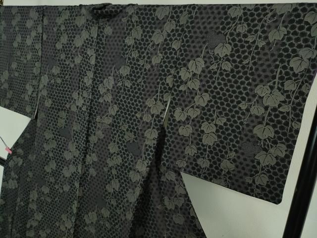 平和屋着物■極上　お召　蔦の葉文　絵夢工房　逸品　DZAA7573kh5 平和屋着物□極上 お召 蔦の葉文 絵夢工房 逸品 DZAA7573kh5 - メルカリ