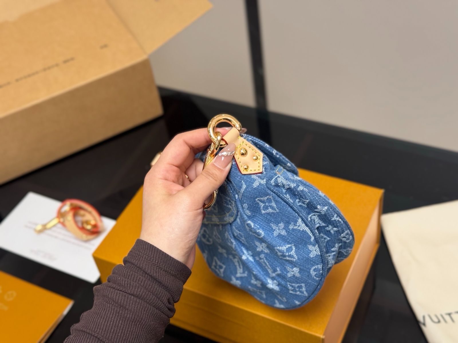 ルイヴィトン デニムポーチ 自慢したくなる可愛さ♡】ルイヴィトン ポーチ デニム (Louis