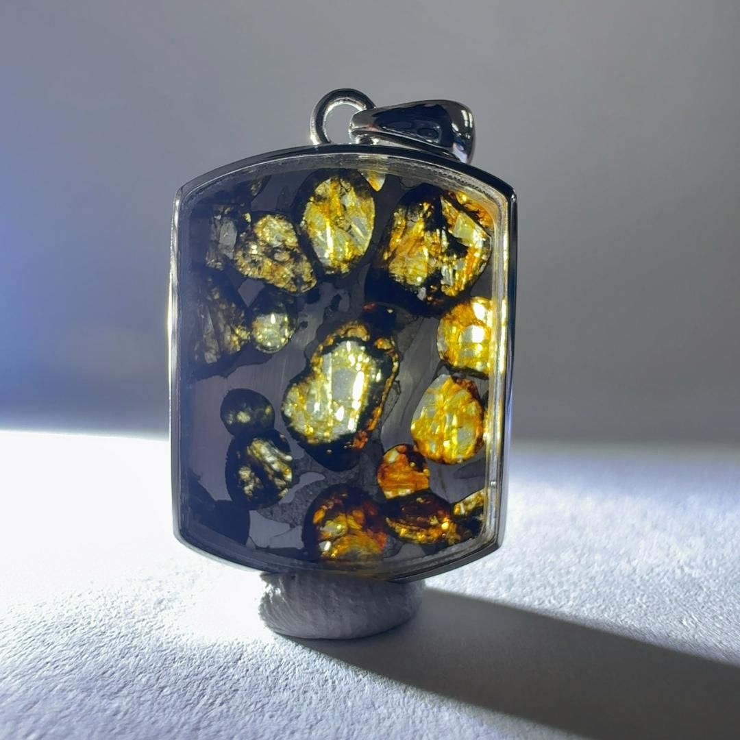 E26470】 セリコ パラサイト隕石 パラサイト 隕石 天然石 メテオライト