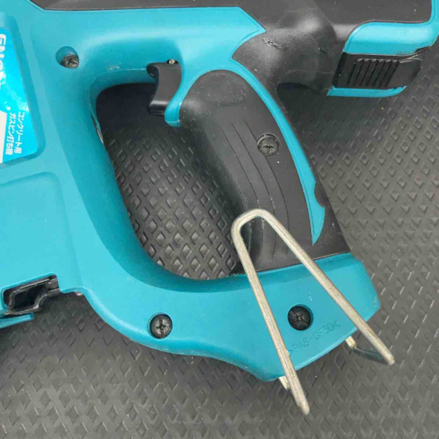 マキタ|makita コードレスコンクリート用ガスピン打ち機