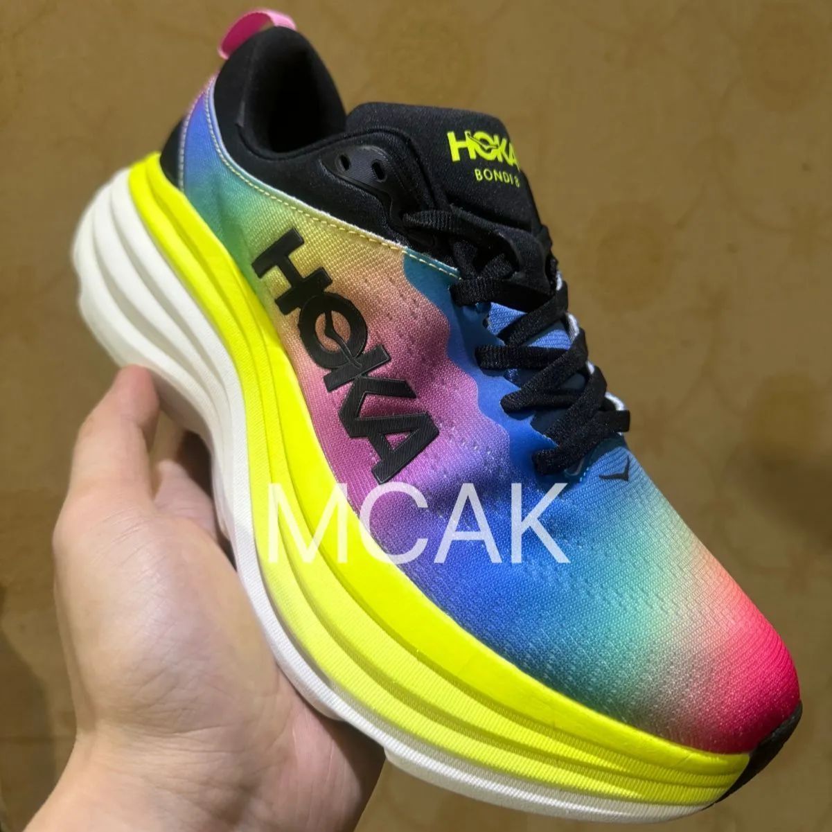 HOKA ONE ONE BONDI 8 ホカオネオネ ボンダイ8 ランニングシューズ スニーカー 軽量 耐久性  レディース