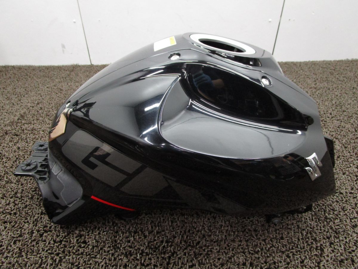 ジクサー150(NG-4BG) タンクカバー ジクサー150 ガソリンタンクカバー S712！NG4BG スズキ  BGA1