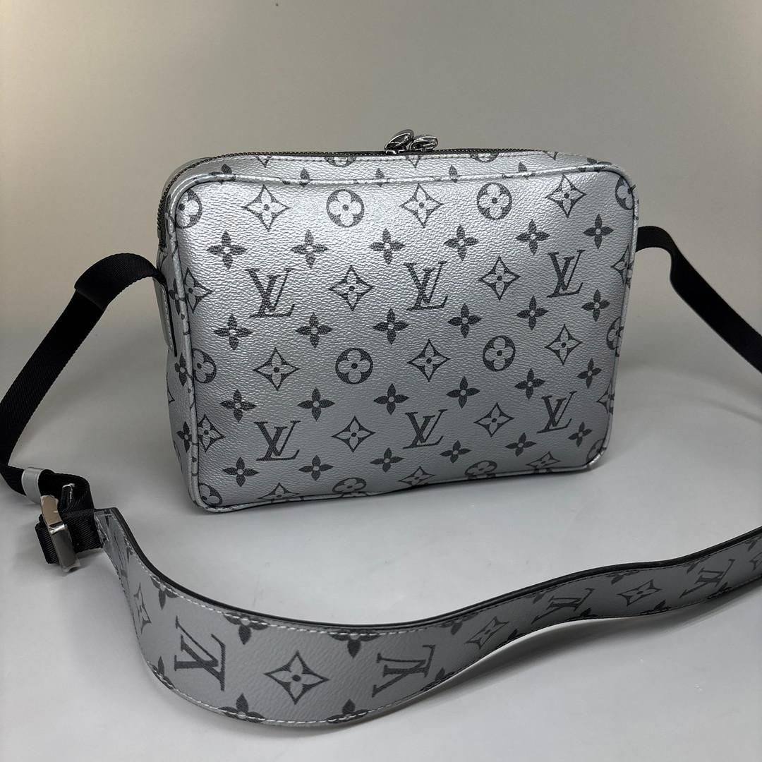 未使用/IC ルイヴィトン メッセンジャーPM シルバー ブラック モノグラム 未使用/IC ルイヴィトン メッセンジャーPM シルバー ブラック