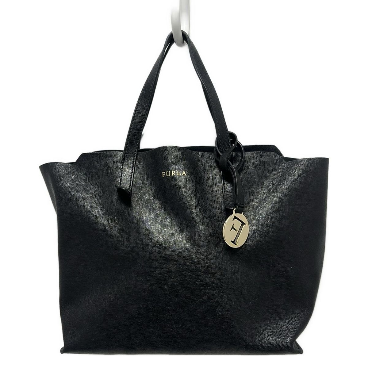 FURLA 黒 レザートートバッグ A4可 美品 フルラ レザー トートバッグ パラディソ 肩掛け