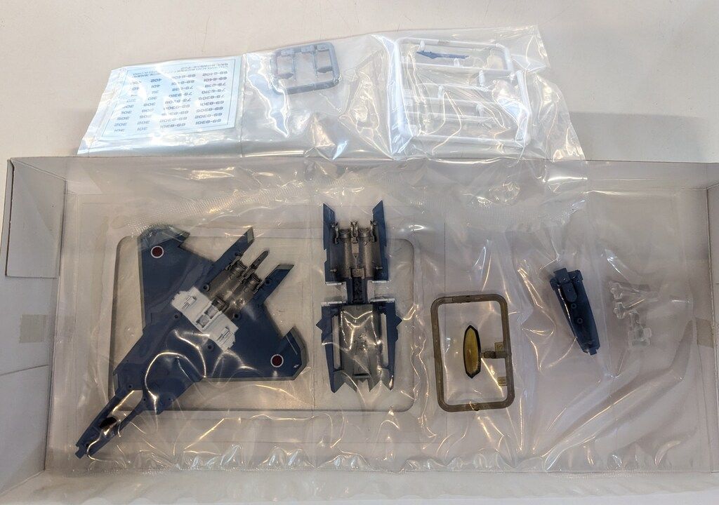 「新品未開封」技MIX 航空自衛隊 F-22 第6飛行隊（築城基地） AC203 技MIX 航空機シリーズ 技AC203 1/144 仮想空自仕様 F-22 第6飛行