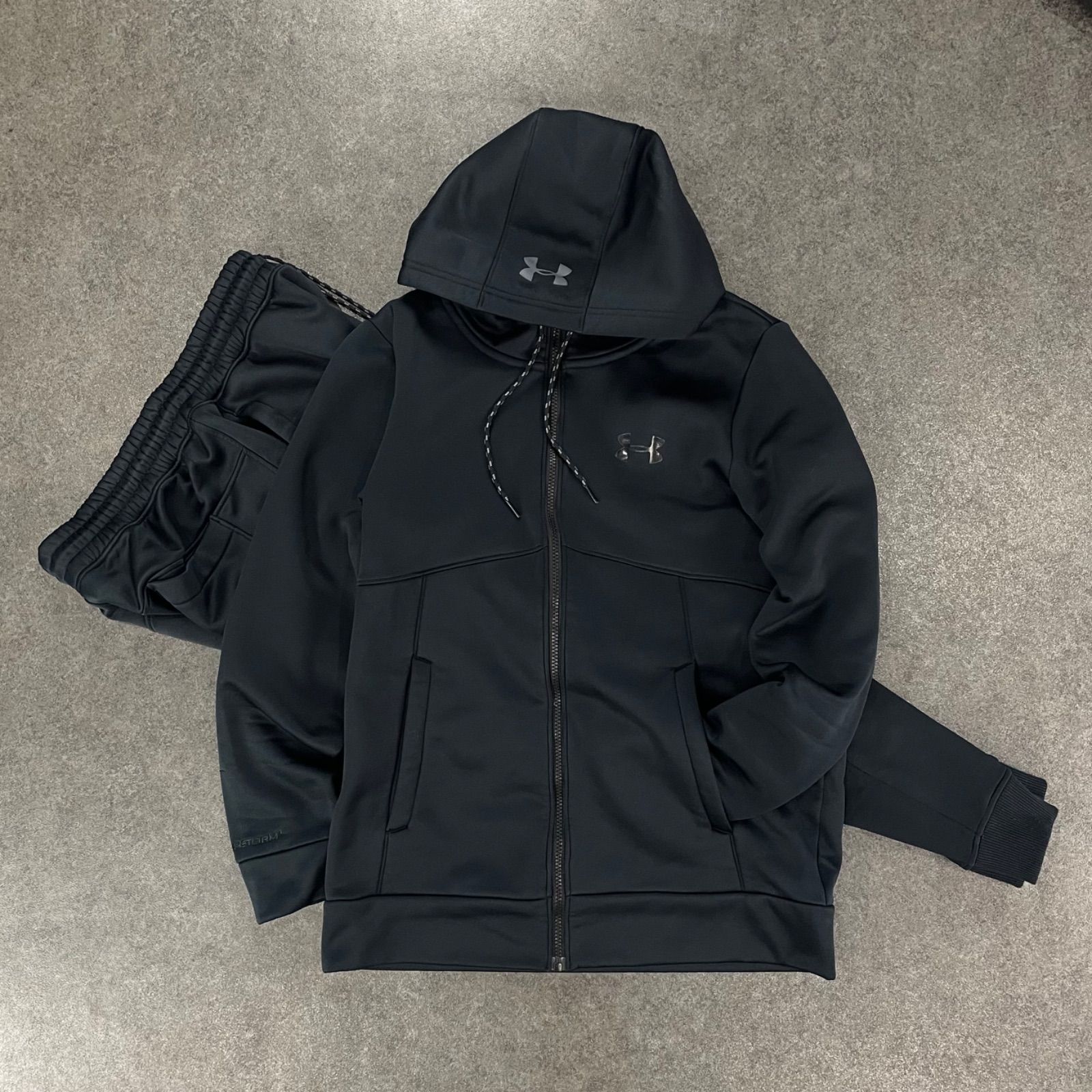 UNDER ARMOUR STORM１ ウェア セットアップ 上下　XL UNDER ARMOUR - ラスト1 40%オフ アンダーアーマー XL