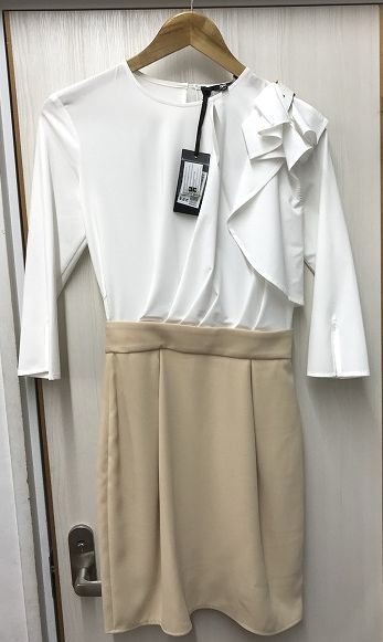 タグ付き未使用品 エリサベッタフランキ ひざ丈ワンピース フリル 肩 