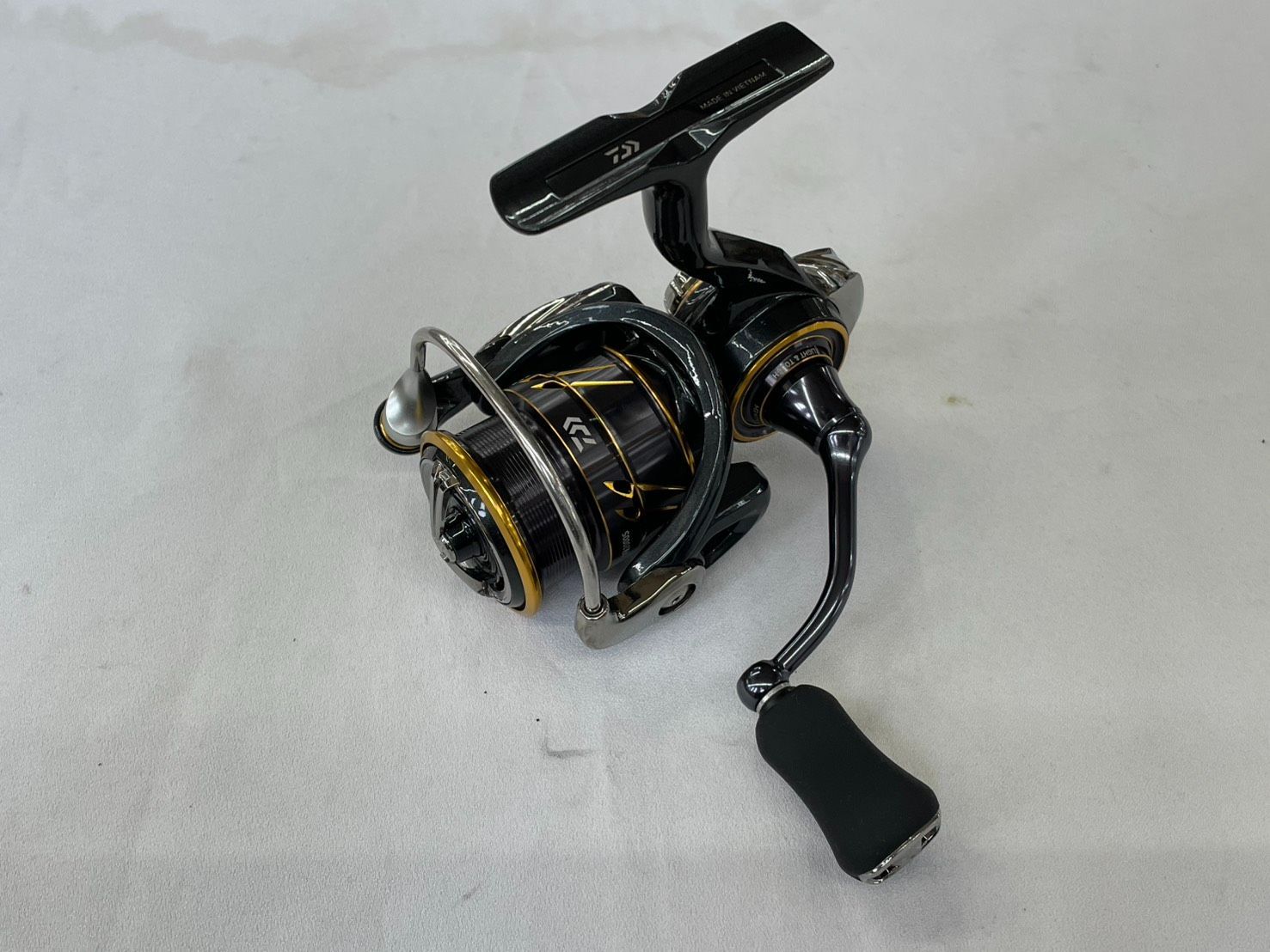 ダイワ カルディア FCLT2000S スピニングリール ライトゲーム アジング メバリング トラウト チニング ＤＡＩＷＡ ＣＡＬＤＩＡ エアリティ セルテート ルビアス ０７k