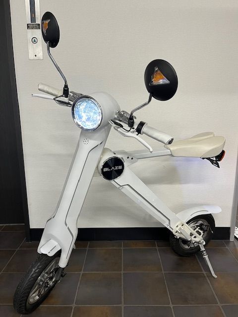 電動バイク　BLAZE SMART EV（ブレイズスマートEV） ホワイト