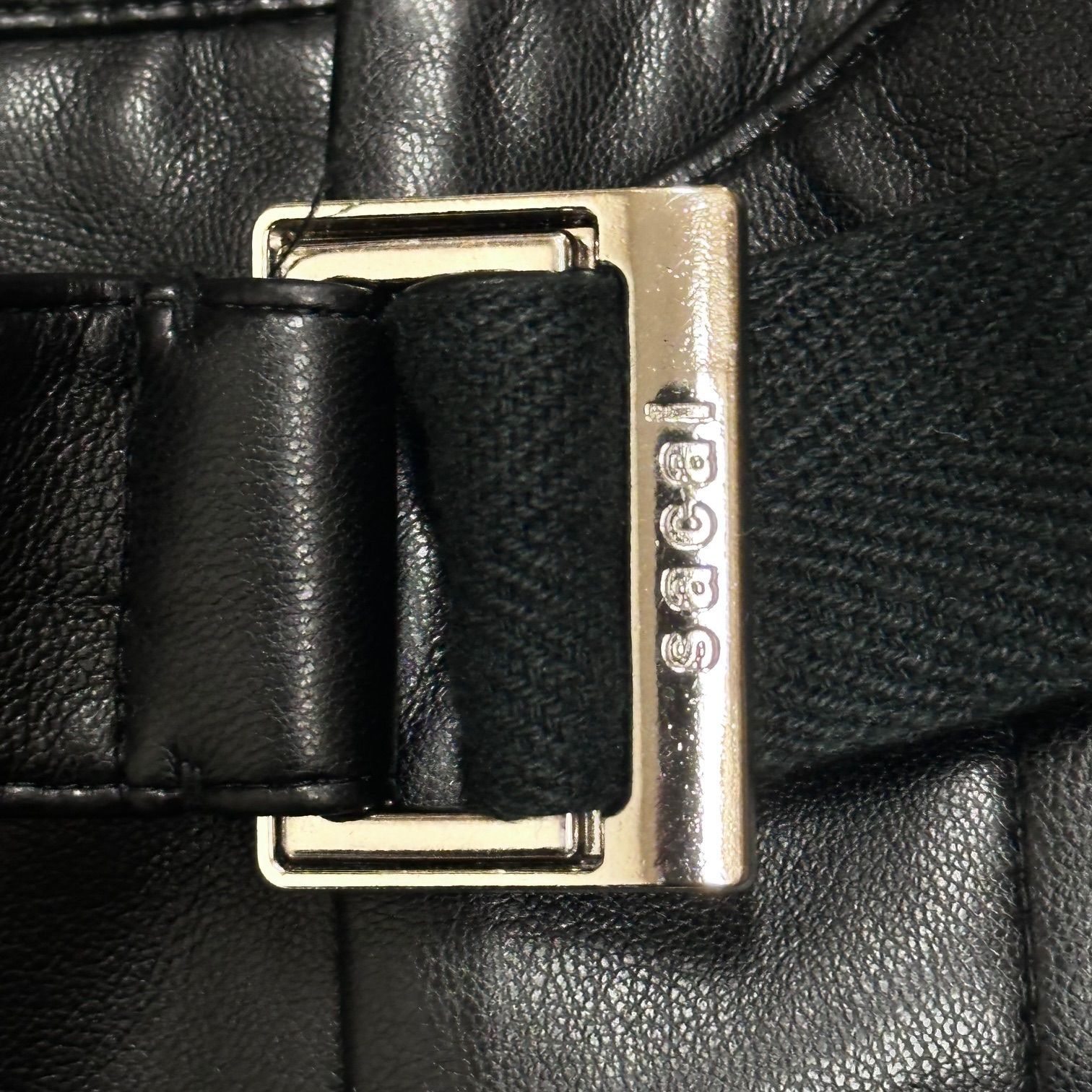 参考上代93500円 sacai 24SS Faux Leather Shorts フェイクレザー 