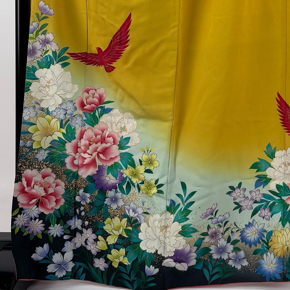 売れ筋人気商品！ 振袖 身丈167.5cm 裄丈66.5cm M 袷 草花 鳥 金彩 ぼかし からし色 正絹 名品