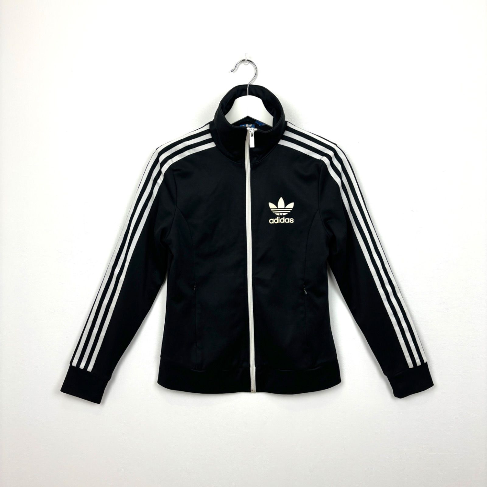 オンラインストア adidas トラックジャケット EUROPA TT ロゴ刺繍 
