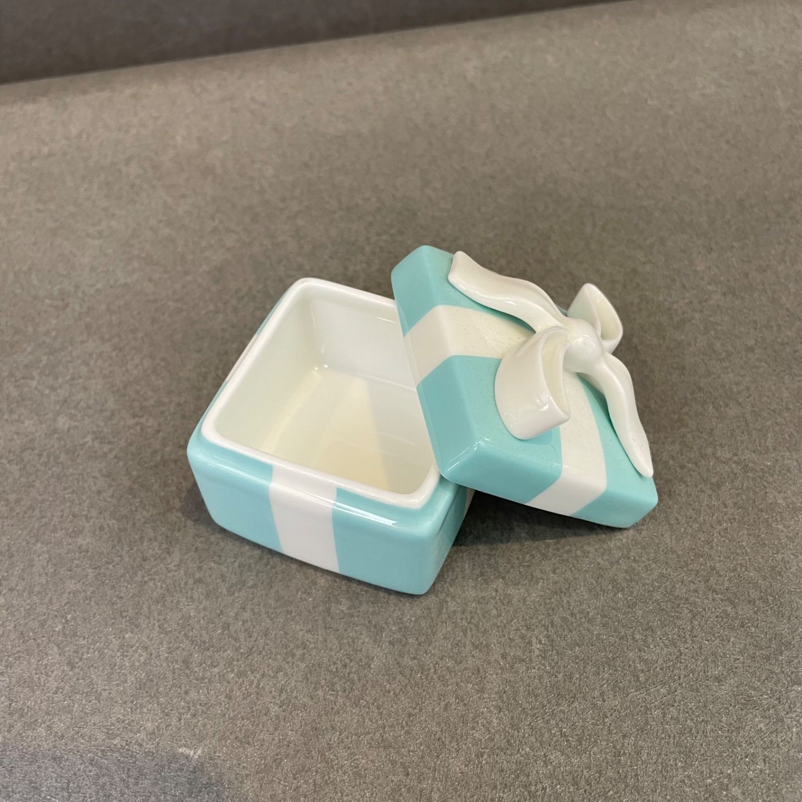 【未使用品】TIFFANY ネックレスケース ブルーボックス ティファニー ハードウェア用 ネックレス ケース 空箱 ブルー