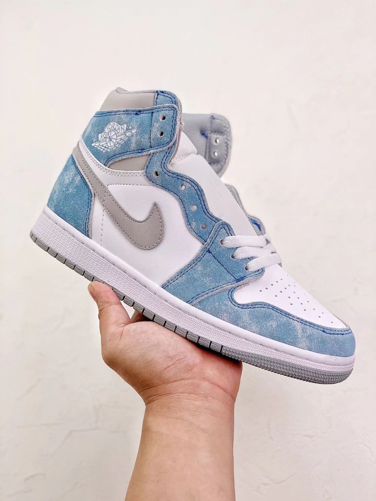 NIKE AIR JORDAN 1 OGHYPER 