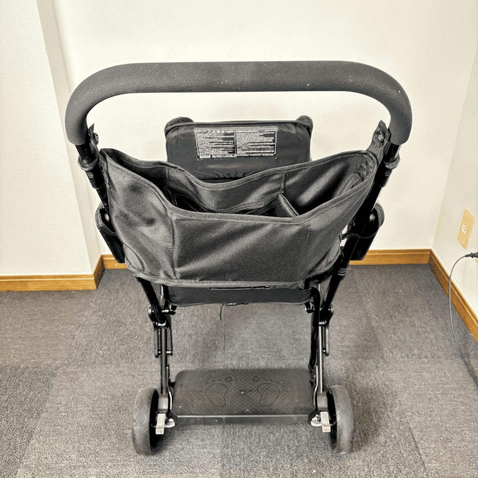 リアシート付き ベビーカー