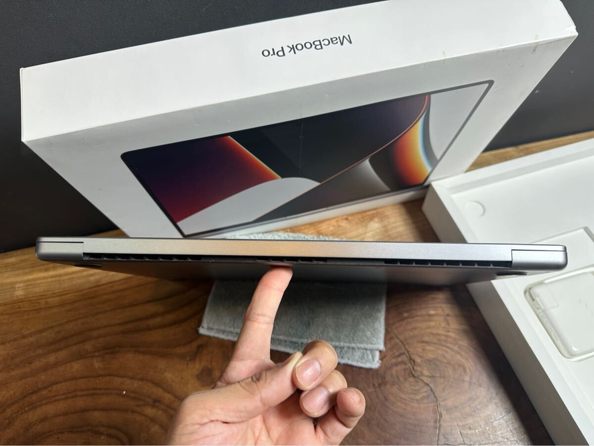 美品」MacBook Pro (16-inch, M1, 2021) /M1 10コア/16GB/SSD1TB