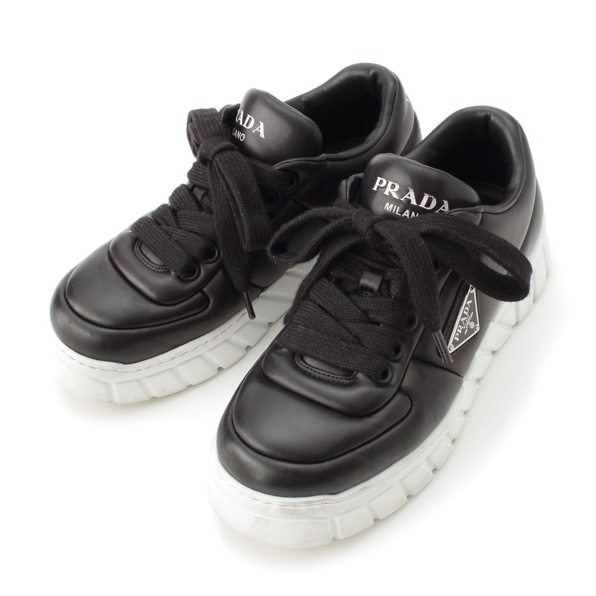 PRADA トライアングルロゴ ナッパレザー パデッド ローファー 36.5