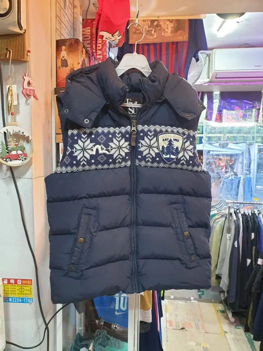 【雷市場（ポンジャン）商品韓国直送】 EVISU EVISU(エヴィス) ダウンジャケット ベスト